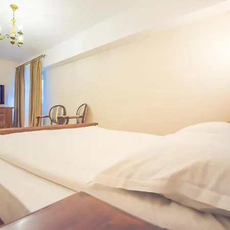 Safrano Palace 3* Brasov